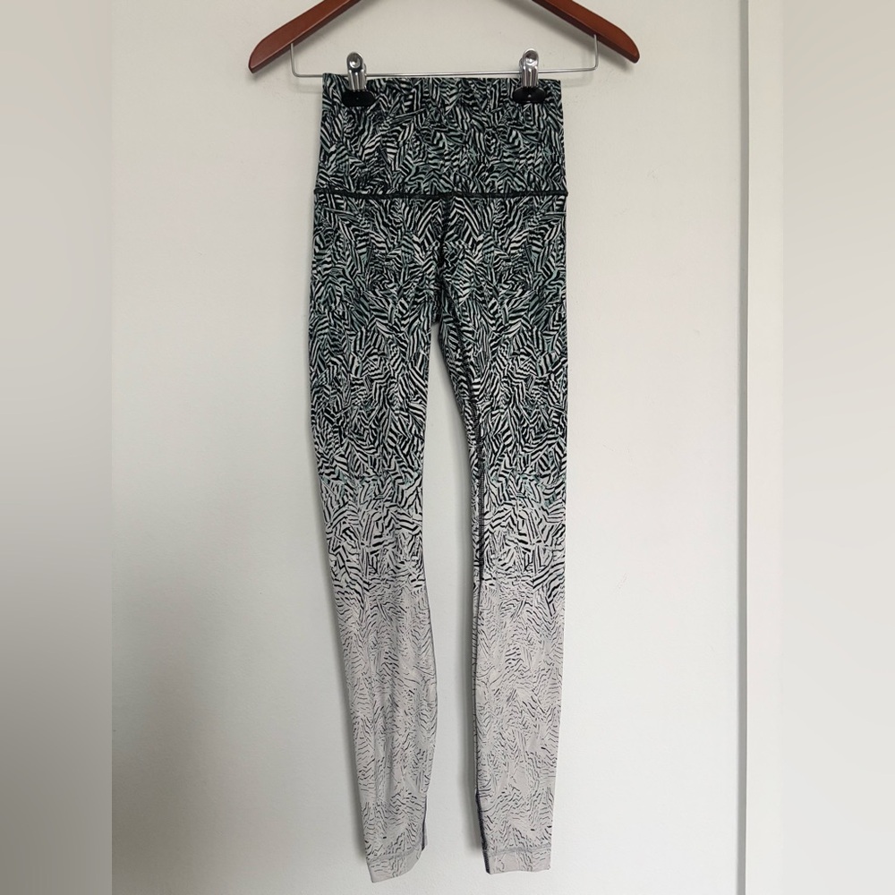 LULULEMON ABSTRACT PRINT FULL LENGTH LEGGINGS
